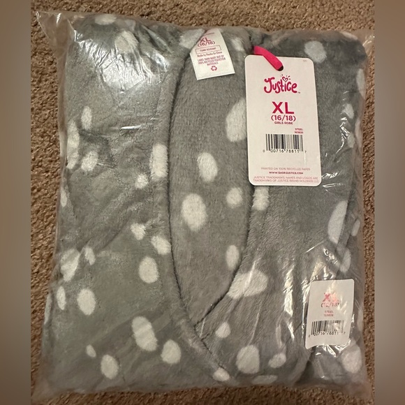 Justice Girls Reindeer Deer Hooded Felt Wrap Robe w/ Belt & 3D Antlers XL 16-18 - Picture 9 of 12